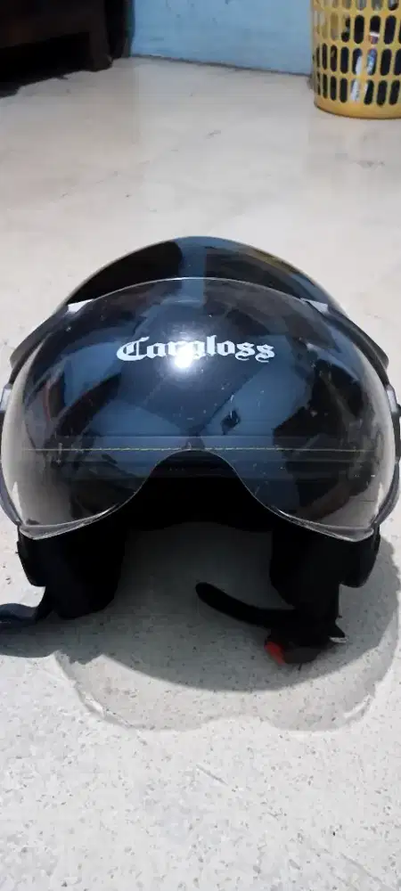 Helm Cargloss hitam