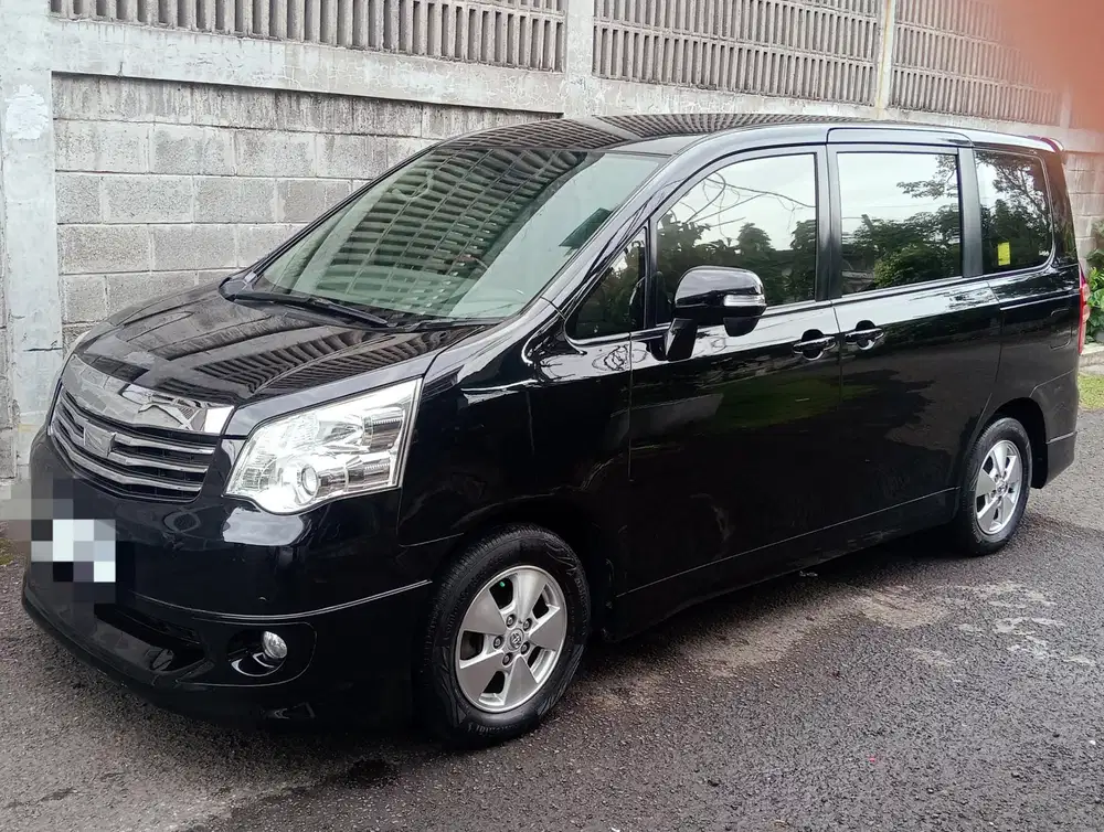 Toyota Nav1 2013 Bensin