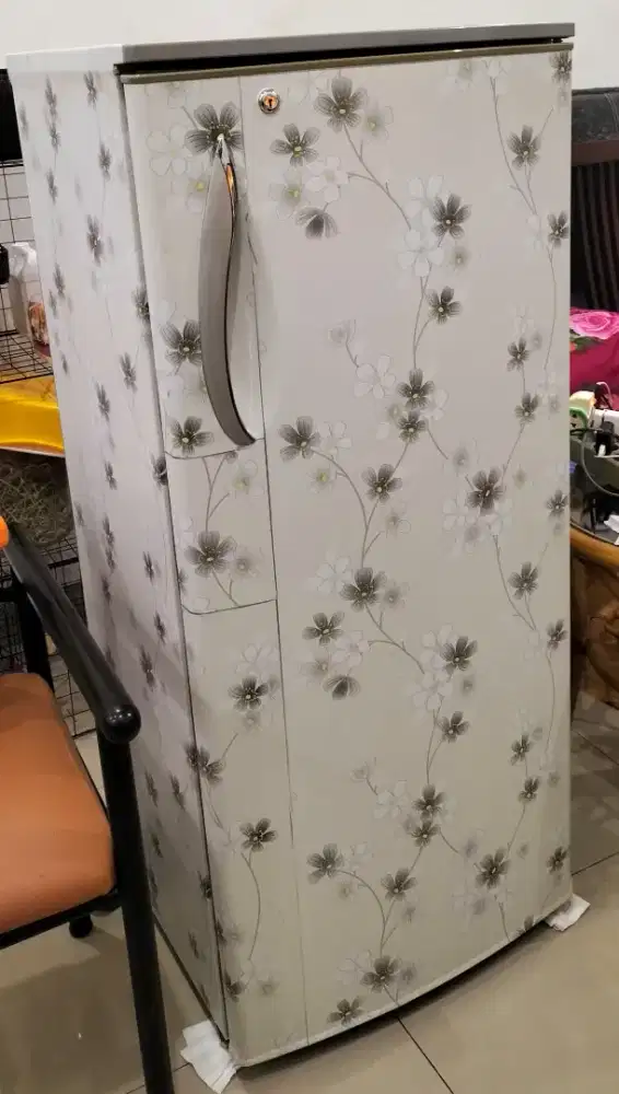 Kulkas bekas merek General Japan