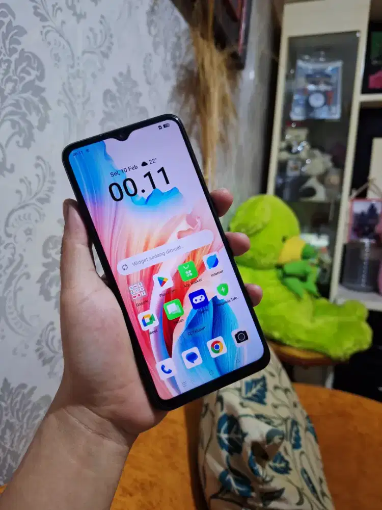 Oppo A18 4+4/128 seperti baru