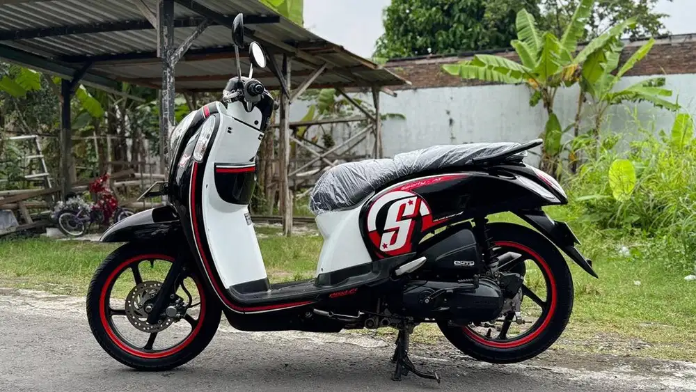 HONDA SCOOPY FI ESP STATER HALUS REMOTE PLAT AD