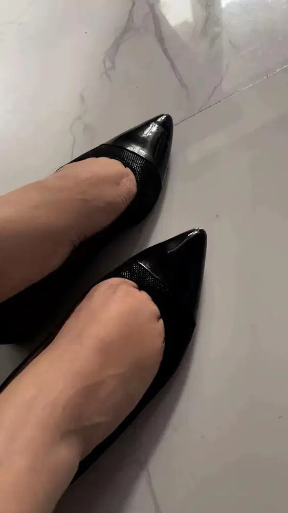 Sepatu good cond 95% size 23.00 / 36 bahan kulit asli