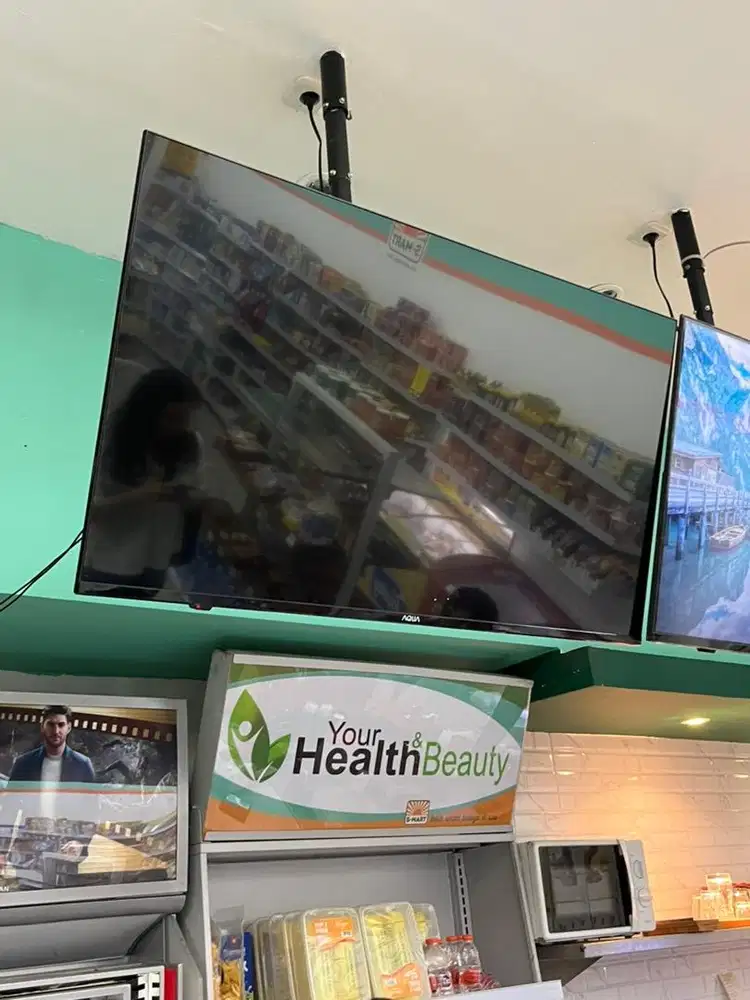 TV AQUA 43inc ada 5 unit kondisi NORMAL  dan segel