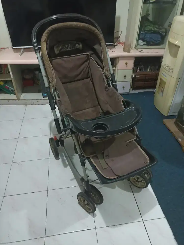 stroller bekas babydoes