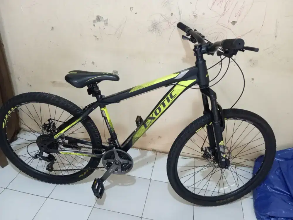 Sepeda sepeda gunung (MTB) Exotic ET 2651. 