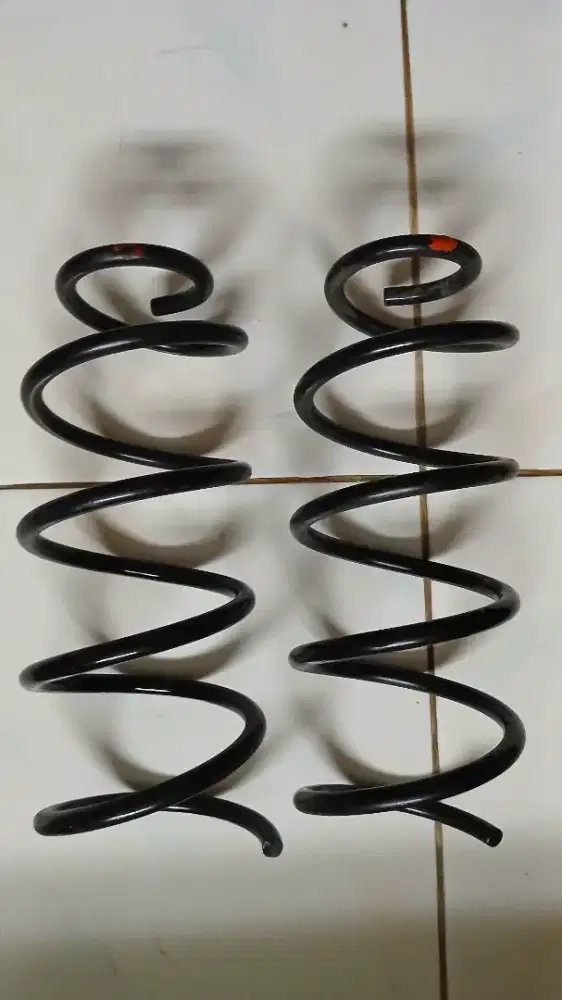 Per belakang brio pendek 2-3 jari