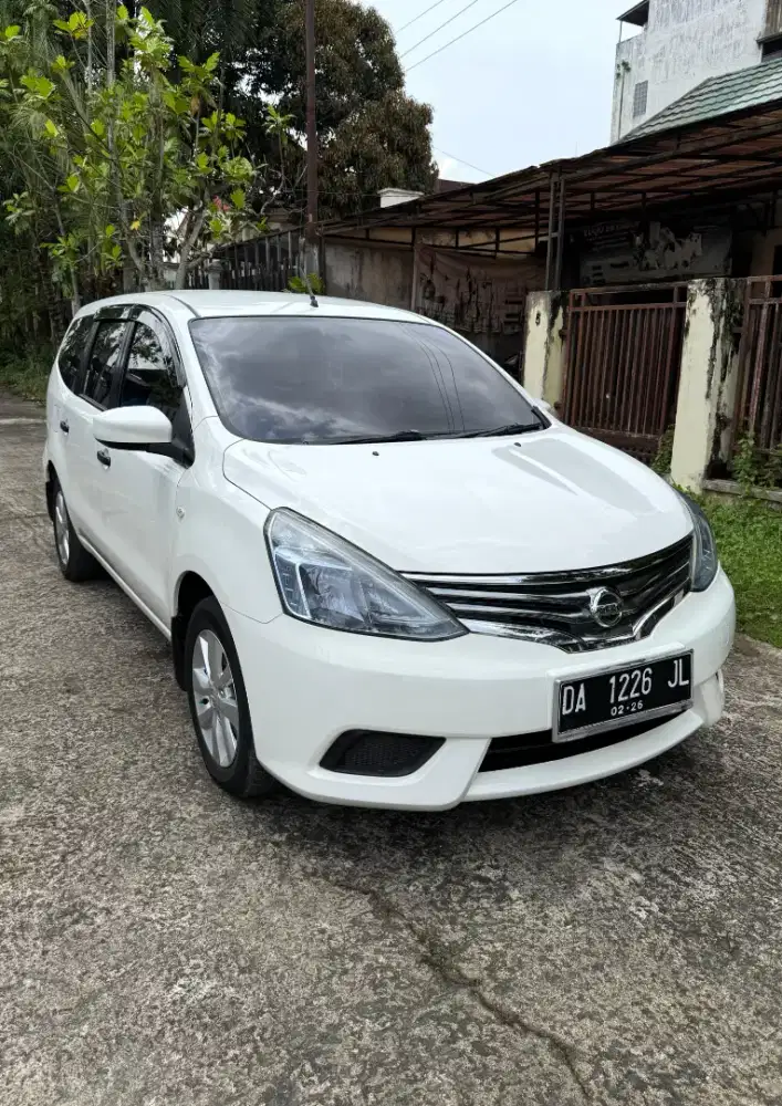 Dijual Nissan Livina SV Manual istemewa