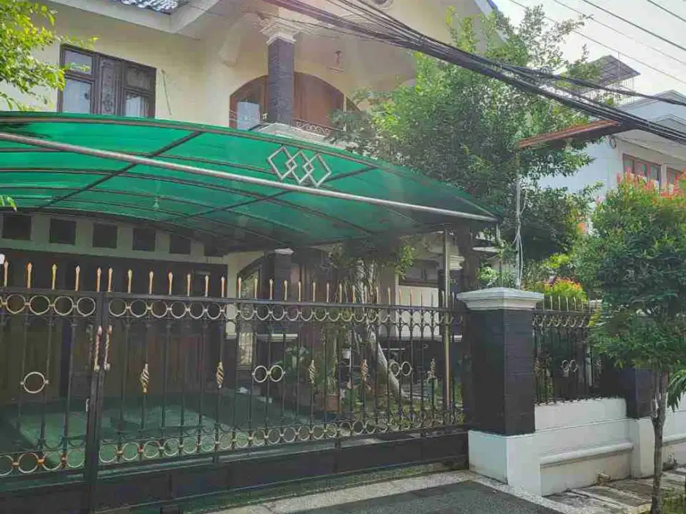 jual rumah besar 2 lantai di cempaka putih yang aman nyaman tenang bebas banjir.