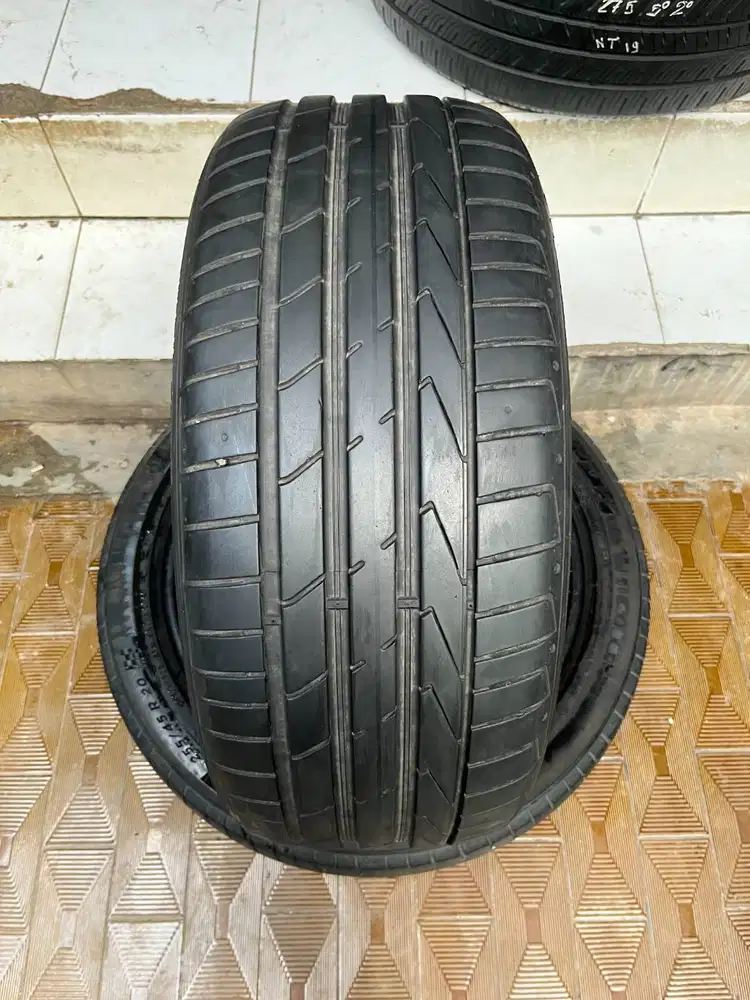 Ban Hankook Ventus S1 Evo2 RFT 245 45 r19 1Pcs
