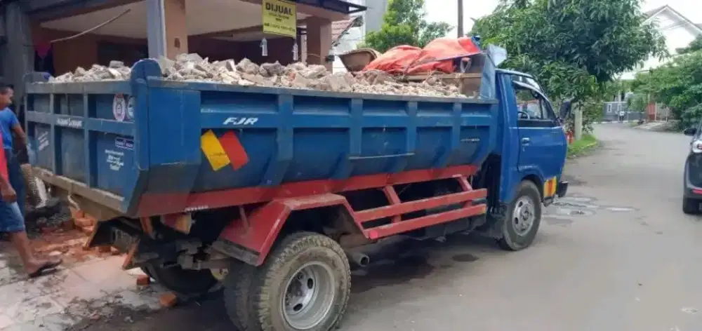 Jasa Angkut Puing, Sprite,Tanah Merah,Batu Belah,Pasir – Siap Kirim
