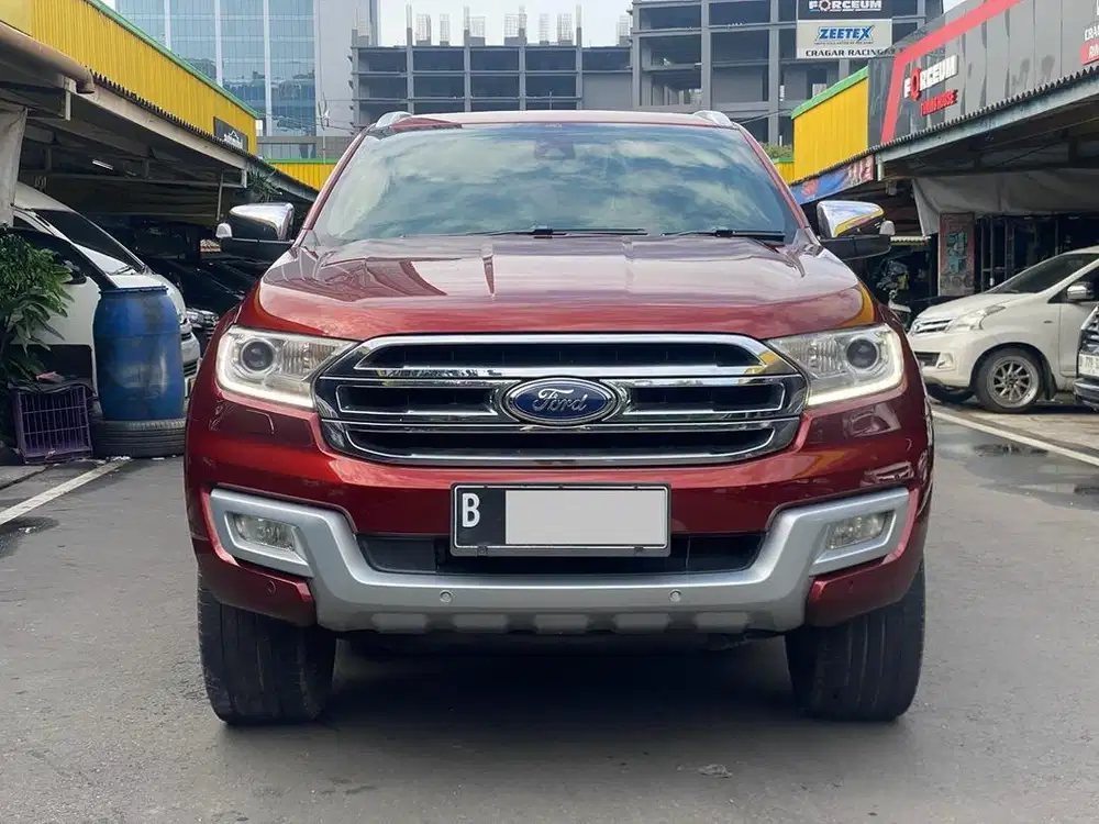 FORD EVEREST TITANIUM 2.2 AT MERAH 2015
