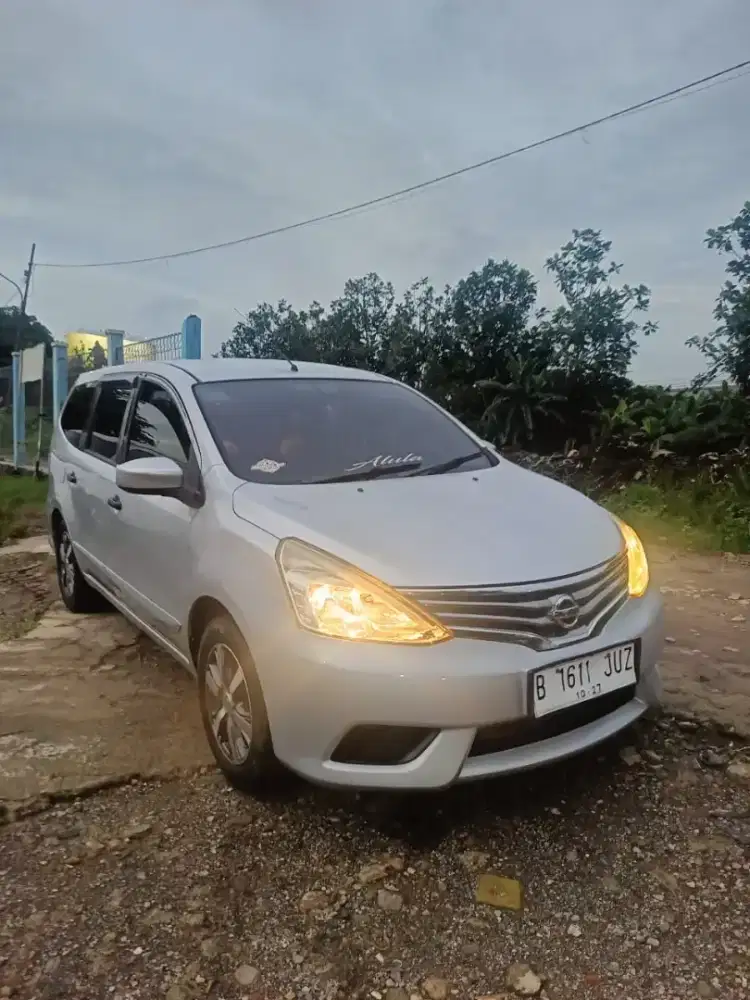 Cash Nissan grand livina sv faclite manual 2017 xv 2018