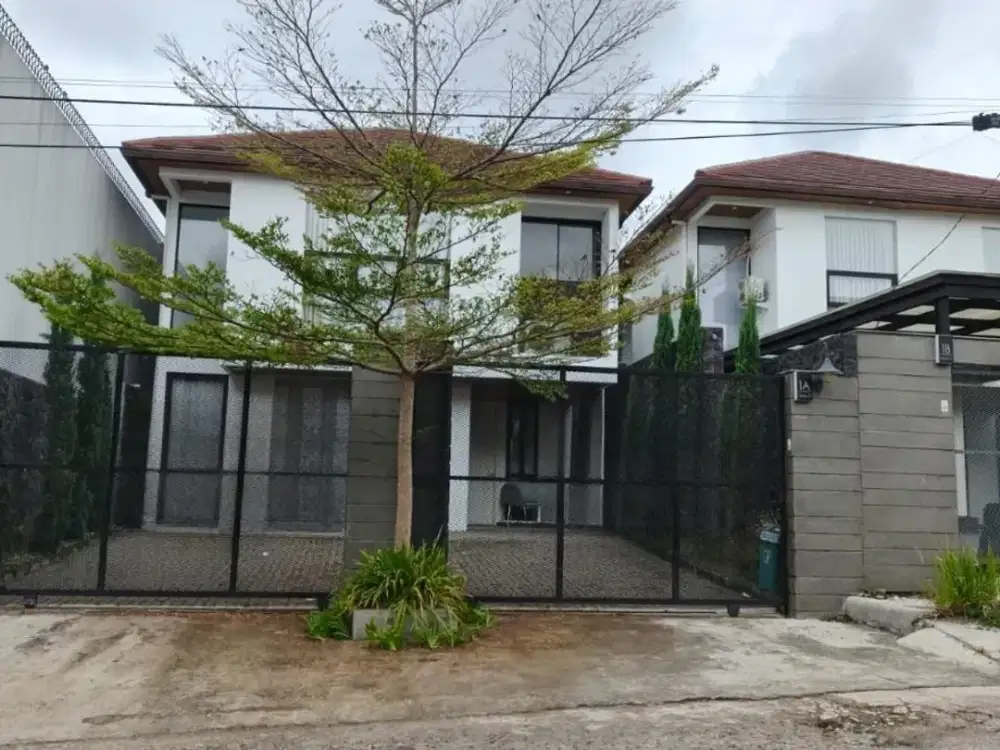Rumah Minimalis Dengan Swimming Pool Setiabudi Regency