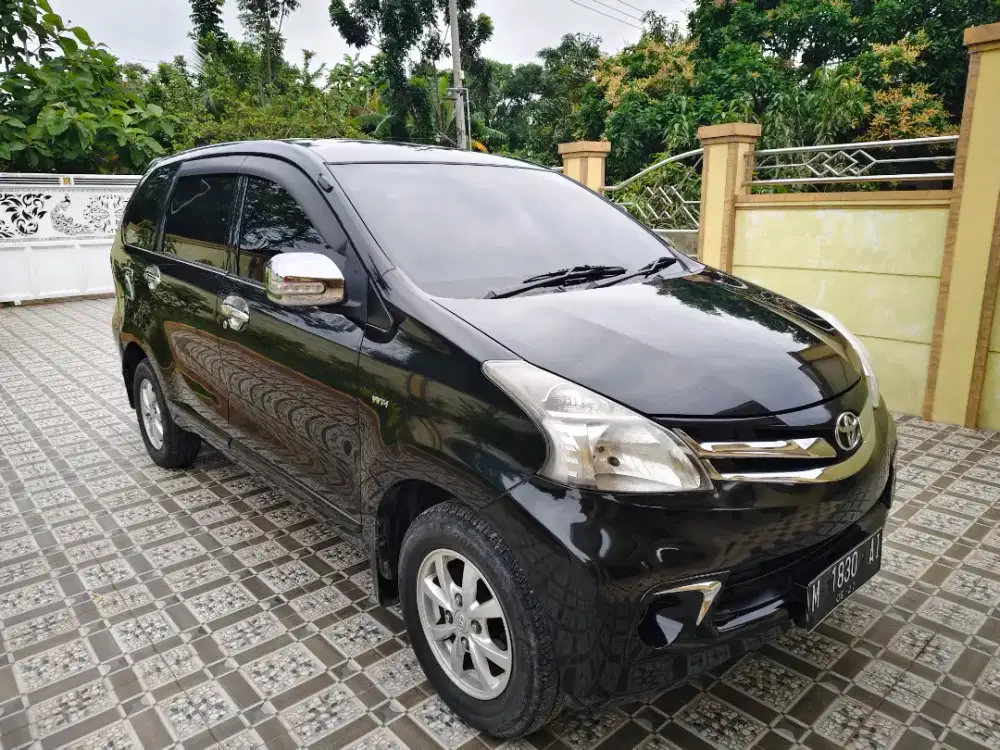 Avanza matic tahun 2012