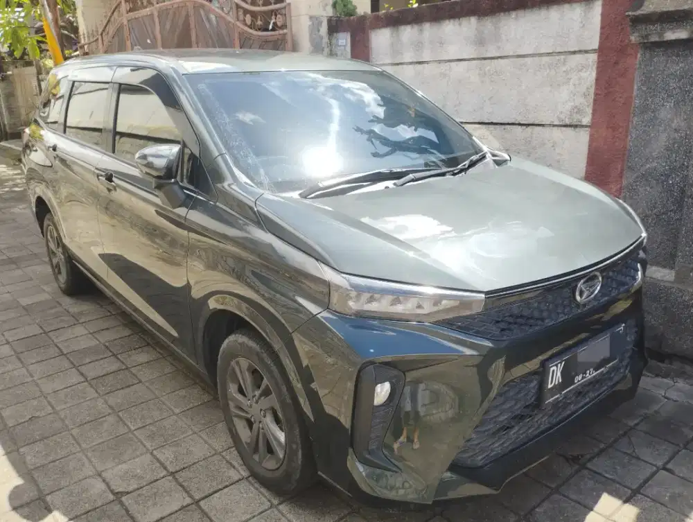 Xenia R 1.3 At asli Bali hijau metalik