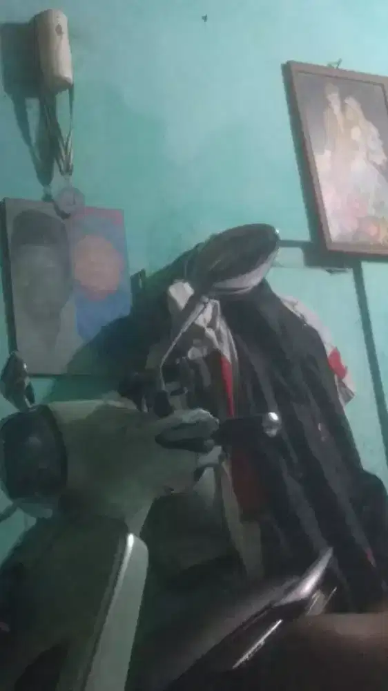 Kaca spion motor listrik