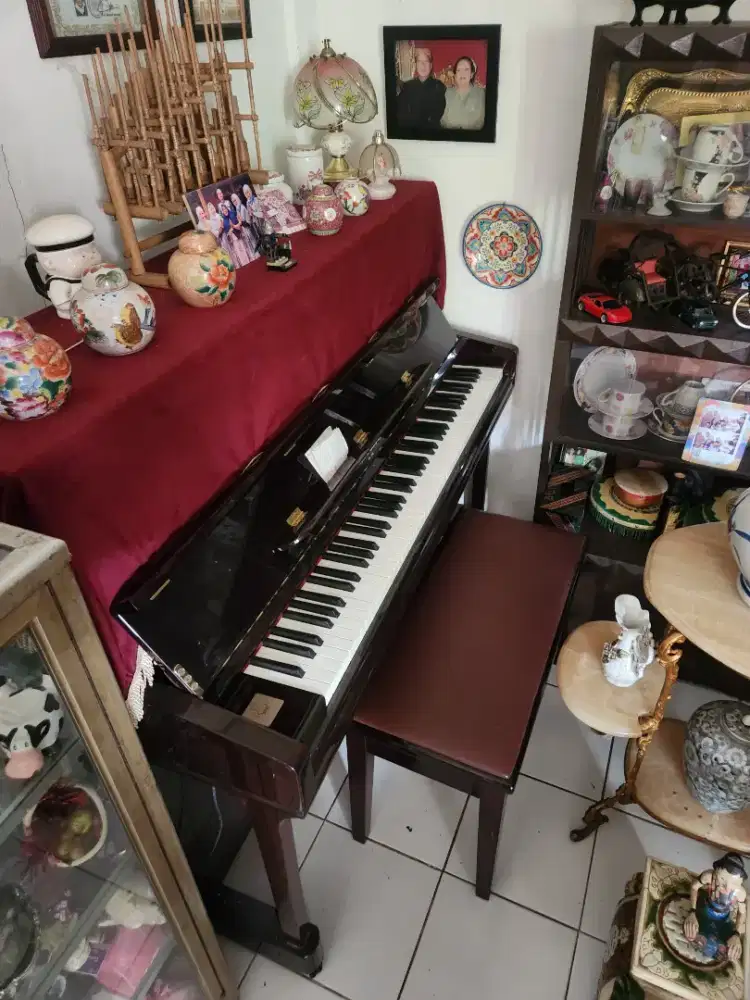 Piano Kohler & Campbell KC121D akustik