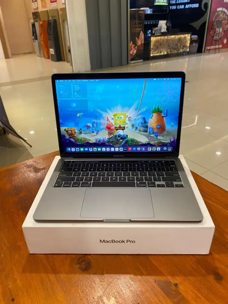 Macbook Pro 13 inch , M2 2022, fullset