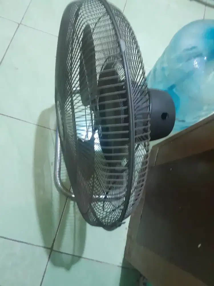 Di jual kipas angin besi jumbo angin kenceng minat wa