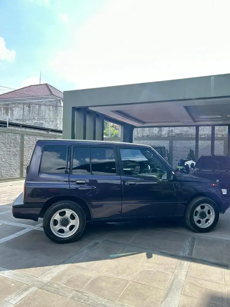 Suzuki Escudo JLX Tahun 1996