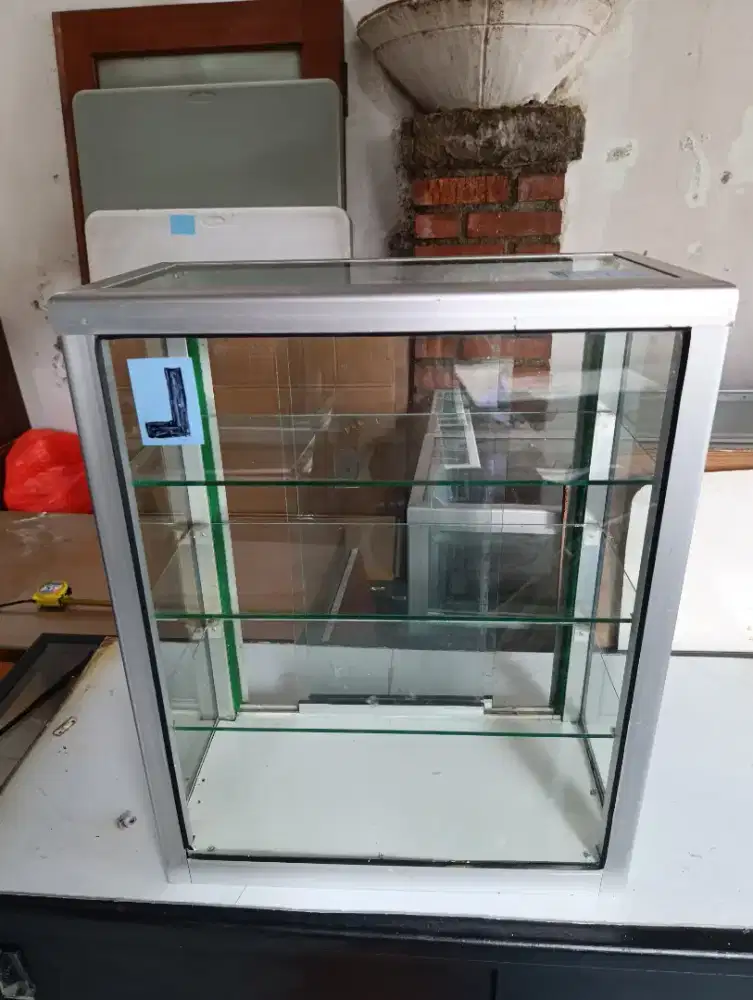 Jual Etalase roko second, Lok Pondok cabe udik, Tangerang Selatan