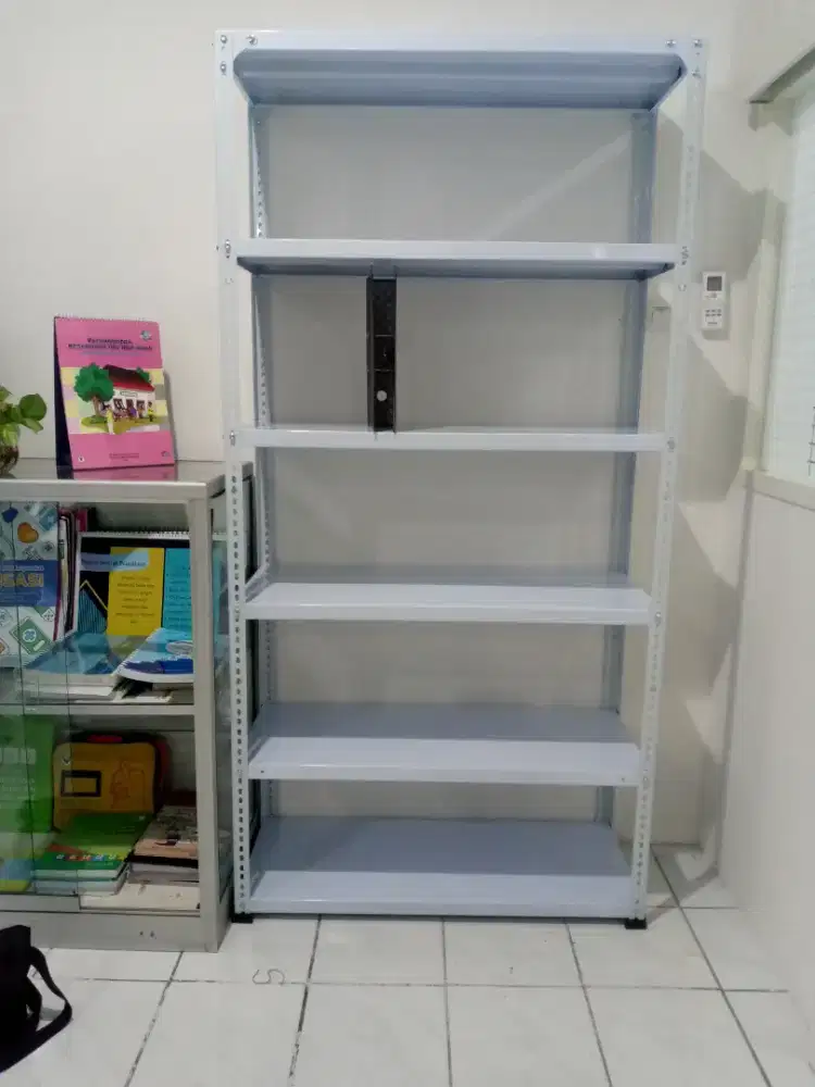 Rak siku besi serbaguna