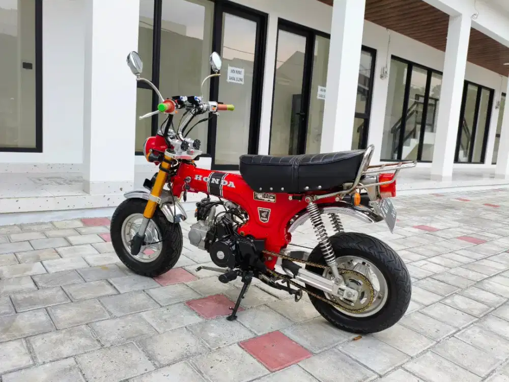 Honda Dax ST125