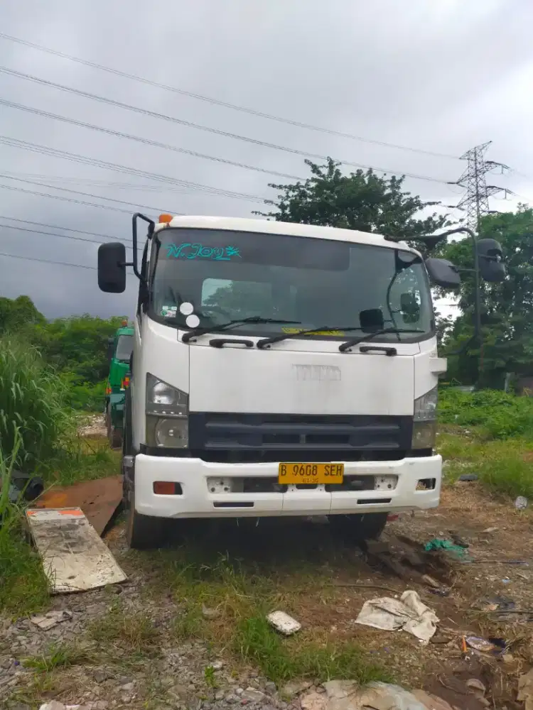 Izuzu giga tahun 201_