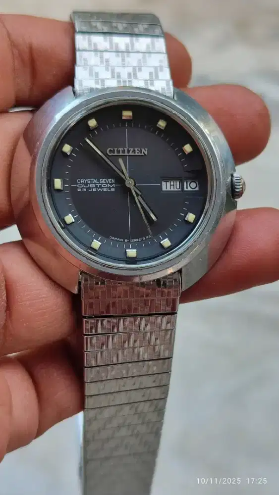 Jam tangan Citizen UFO Crystal seven 1969
Original Vintage