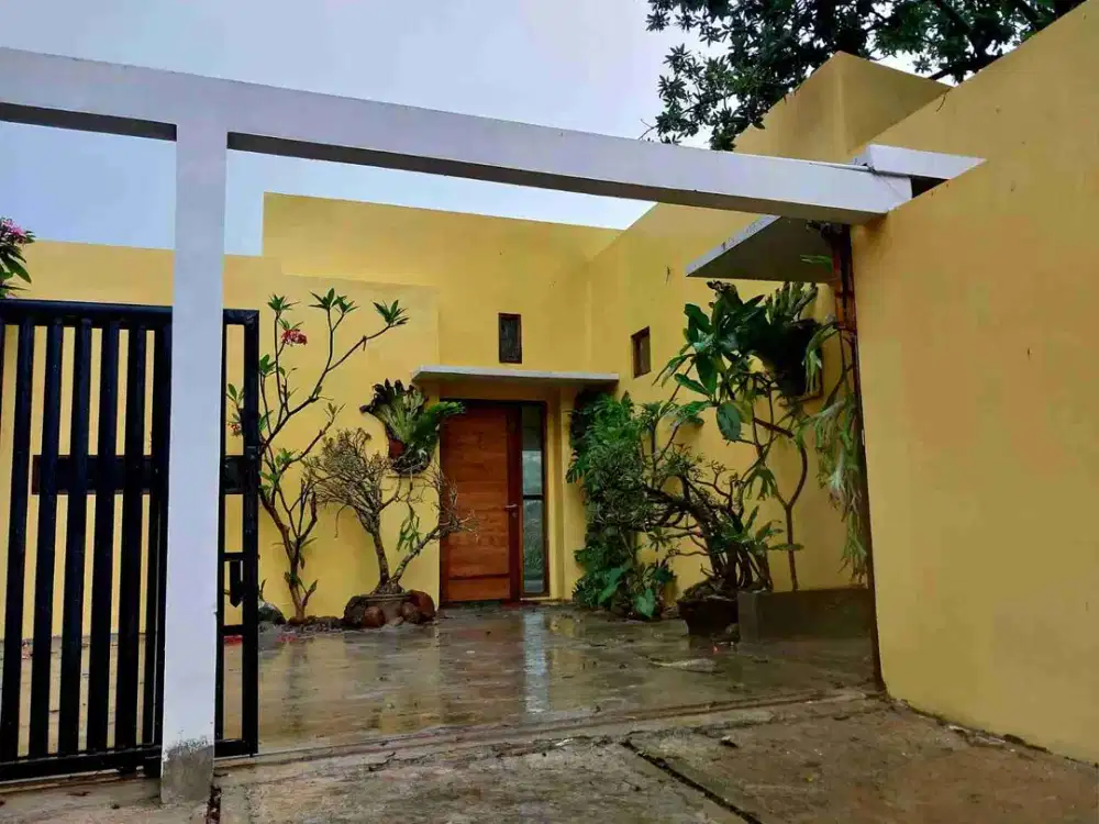 Dijual Rumah Luas Tengah Kota Bogor di Jl. Sukasari lll