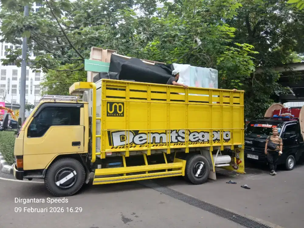 Sewa truk pindahan rumah dan angkut barang lainnya