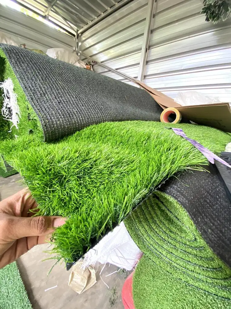 TERMURAH RUMPUT SINTETISS TIPE SWISS TEBAL 3cm UKURAN 1m X4m