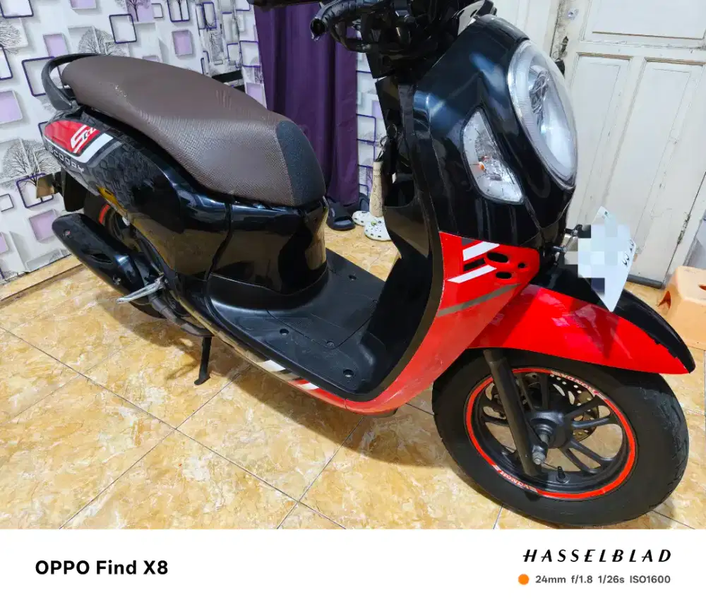 Di jual motor merk Honda Scoopy 2023 lokasi ciputat