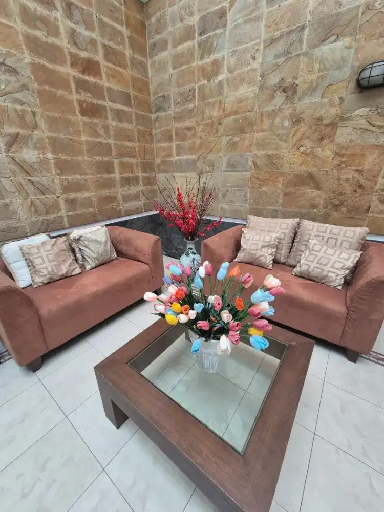 Sofa n meja kayu jarang pakai