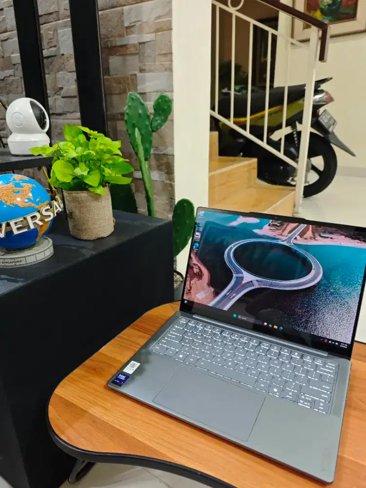 Laptop Lenovo Yoga Slim 7 Aura Edition x thinkpad msi