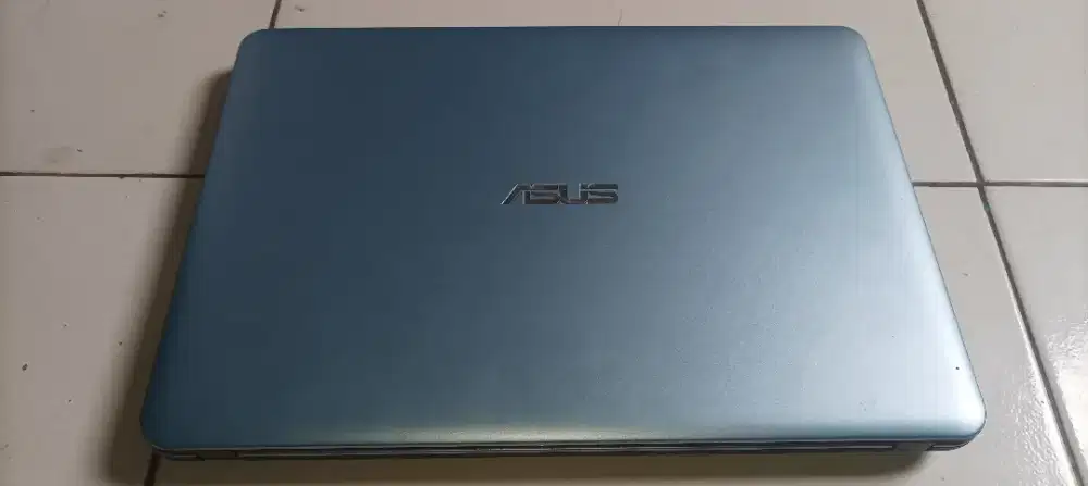 laptop Asus x441M biru metalik