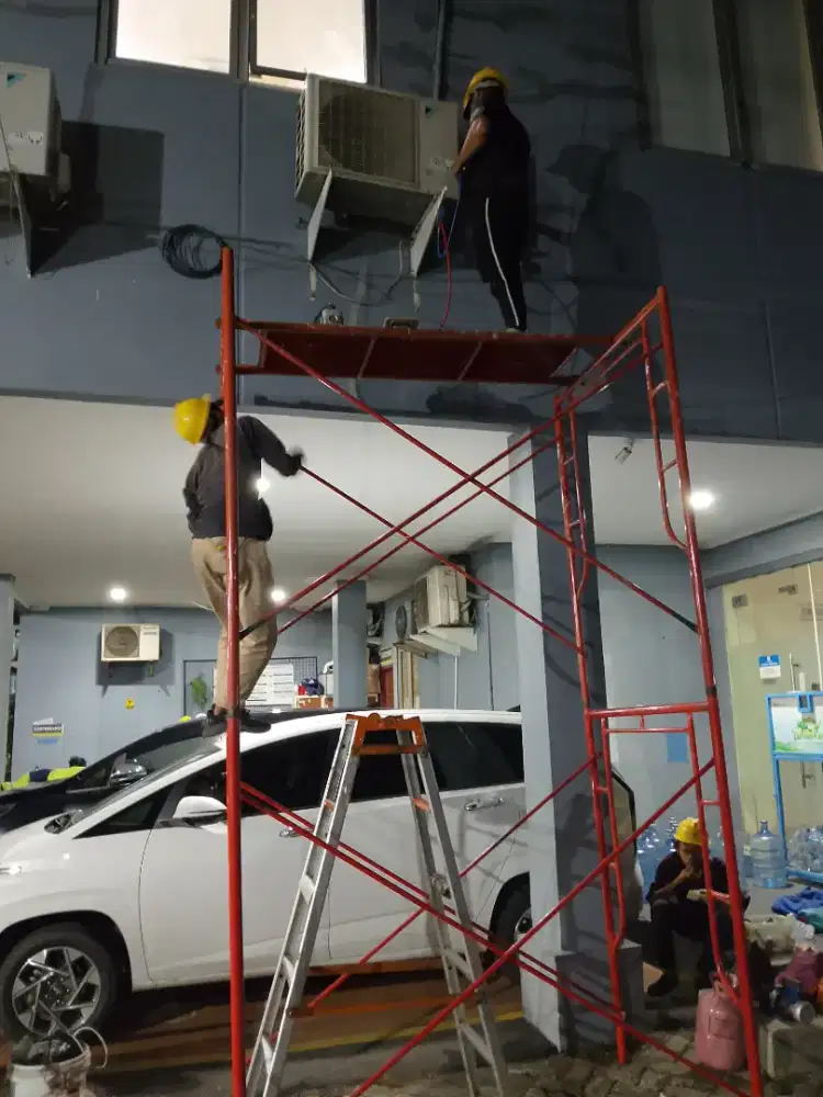 Helper kenek operasional