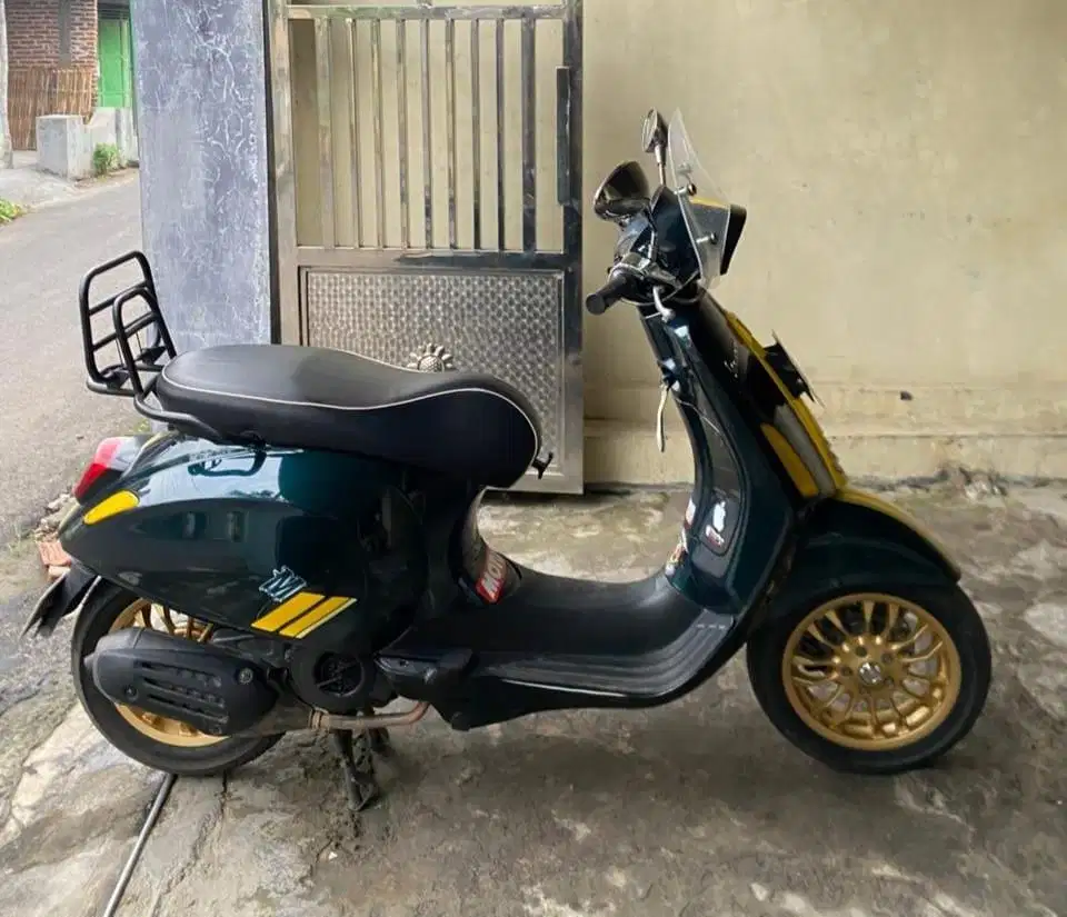 Vespa Sprint Racing Sixties Limited Edition