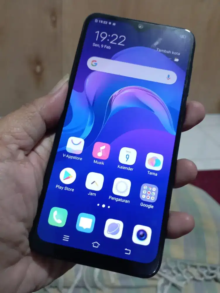 Vivo v11.. 4/64.. hrg muriih bingiit bolo..