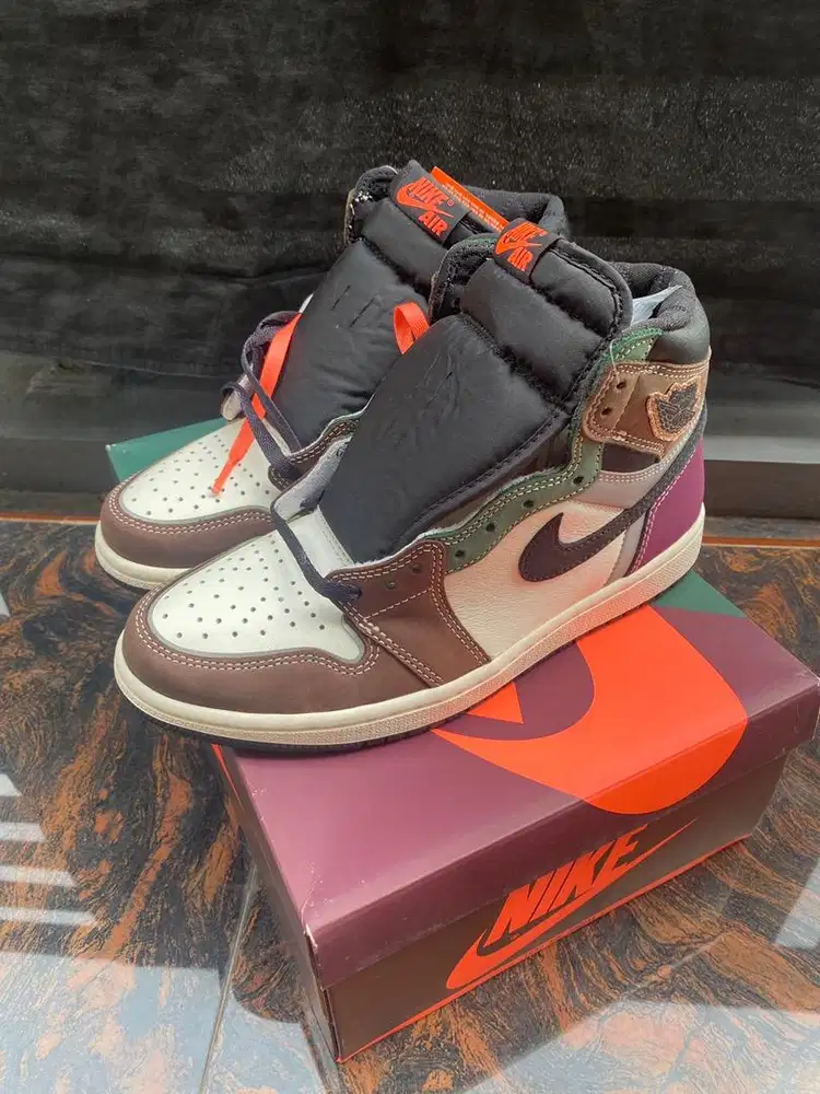 Sepatu Air Jordan 1 Retro High OG Hand Crafted