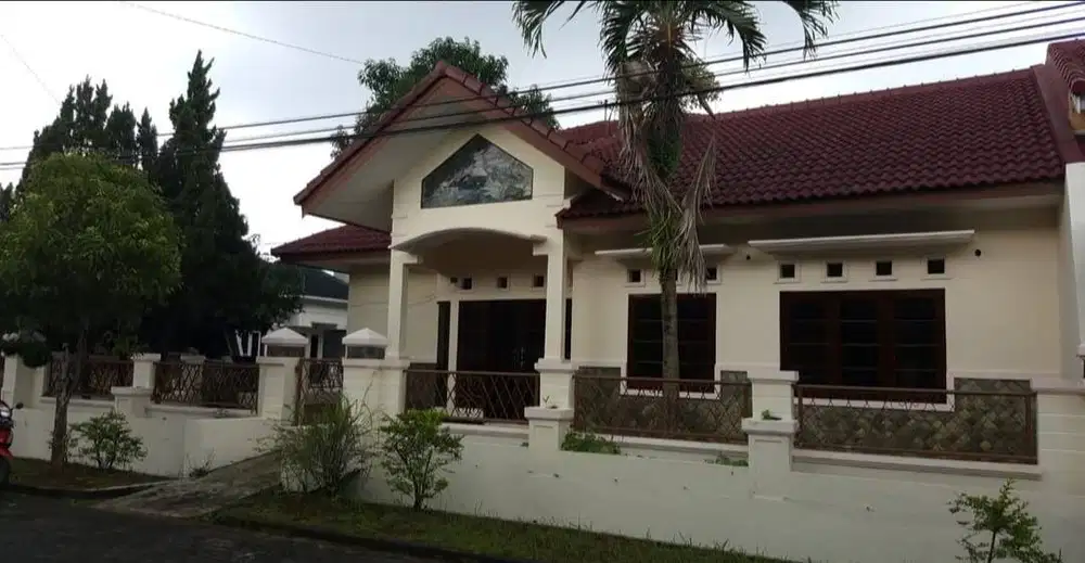Rumah Mewah dekat RS Hermina banyumanik