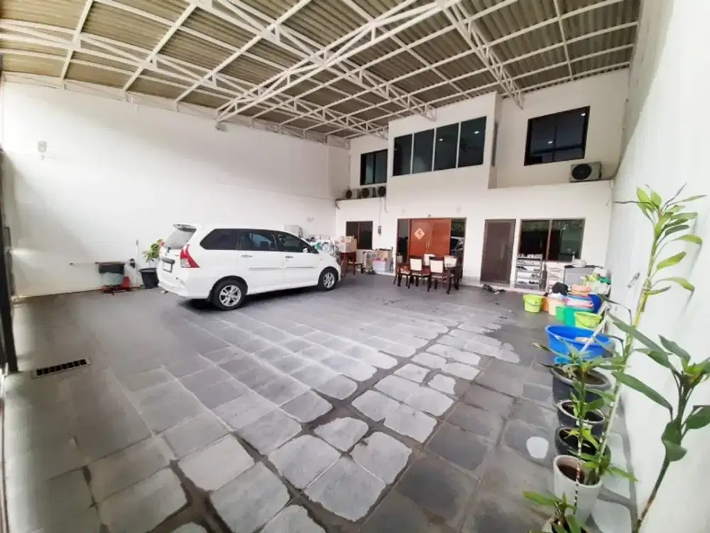 rumah besar siap huni di kelapa gading