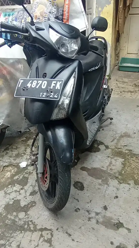 Suzuki Spin lengkap