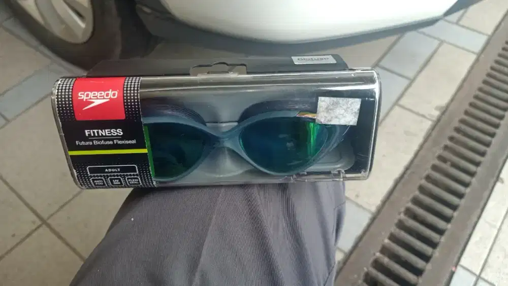 Kacamata biofuse speedo