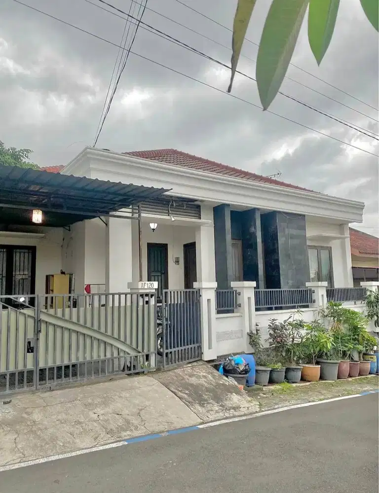 Rumah mewah dekat kampus unimus sambiroto tembalang