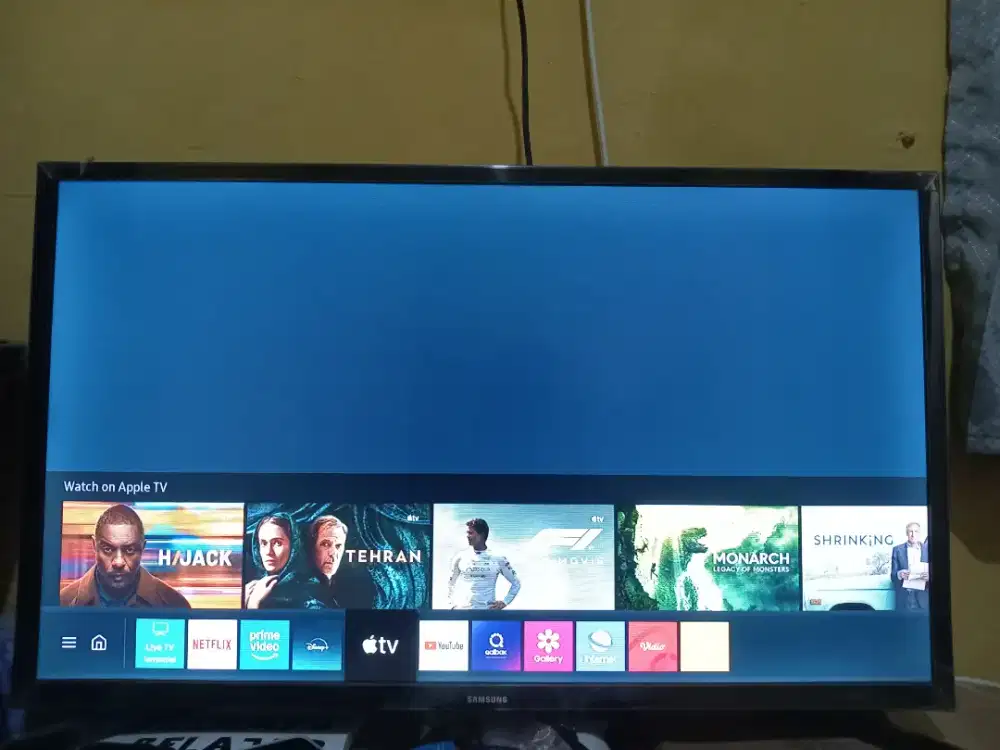 Samsung Smart TV 32inch 32T4500 LED