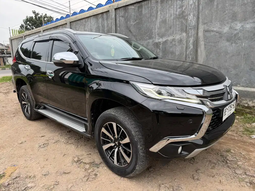 TANGAN PERTAMA MOBIL ISTIMEWA