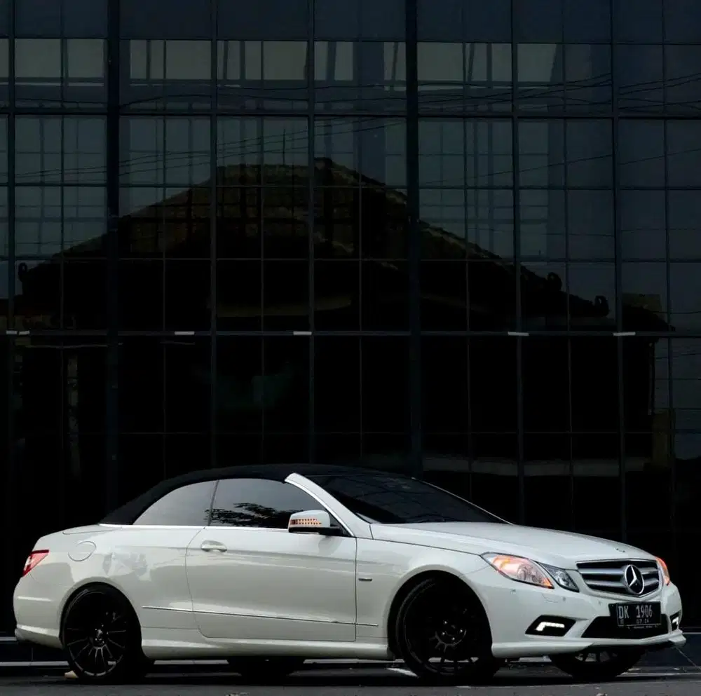Mercy E250 Cabriolet 2011 . Km 22rb