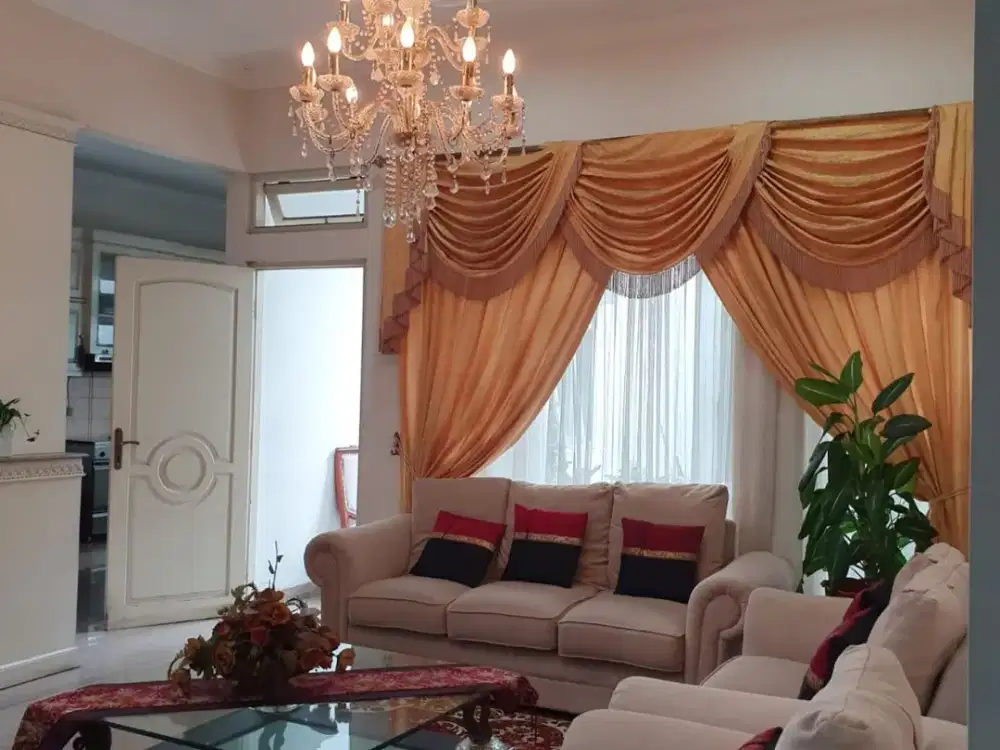 Rumah mewah strategis di Jakarta Barat pr 11281