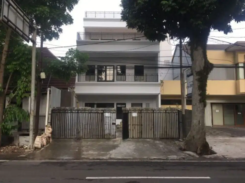 Hot Deal! Ruko Baru dan Mewah 3 Lantai Cocok Utk Usaha & Kantor di Sayap Riau Kota Bandung